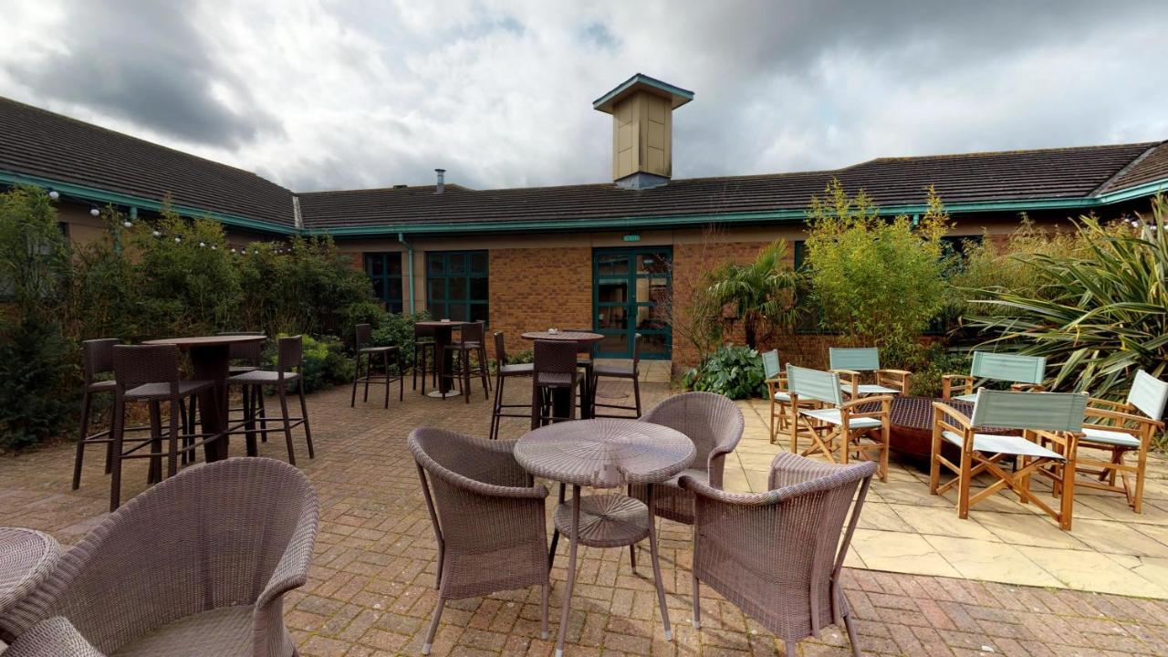 The Woodlands Event Centre Hotel Wyboston Exterior foto